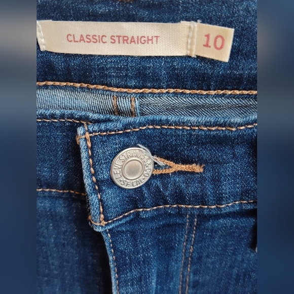 Levi's Women's Classic Straight Denim Blue Jeans | Size 10 - Picture 3 of 6